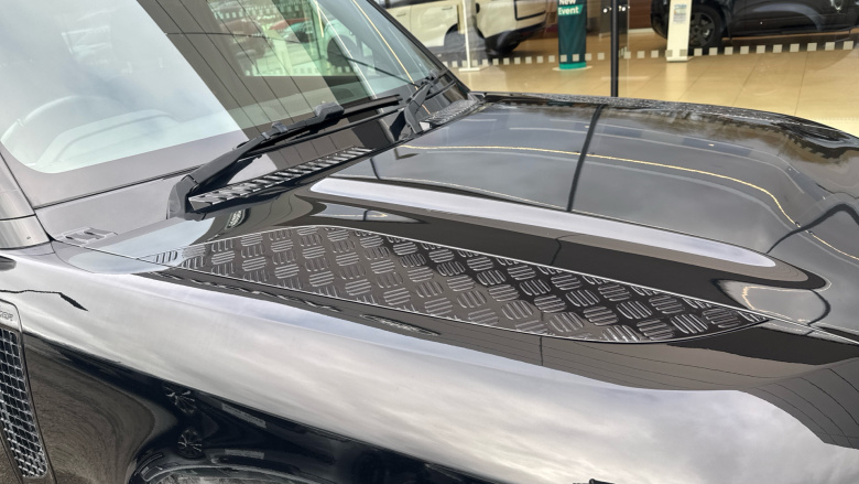 Land Rover Defender 3.0 D250 X-Dynamic SE 90 3dr Auto Diesel Estate